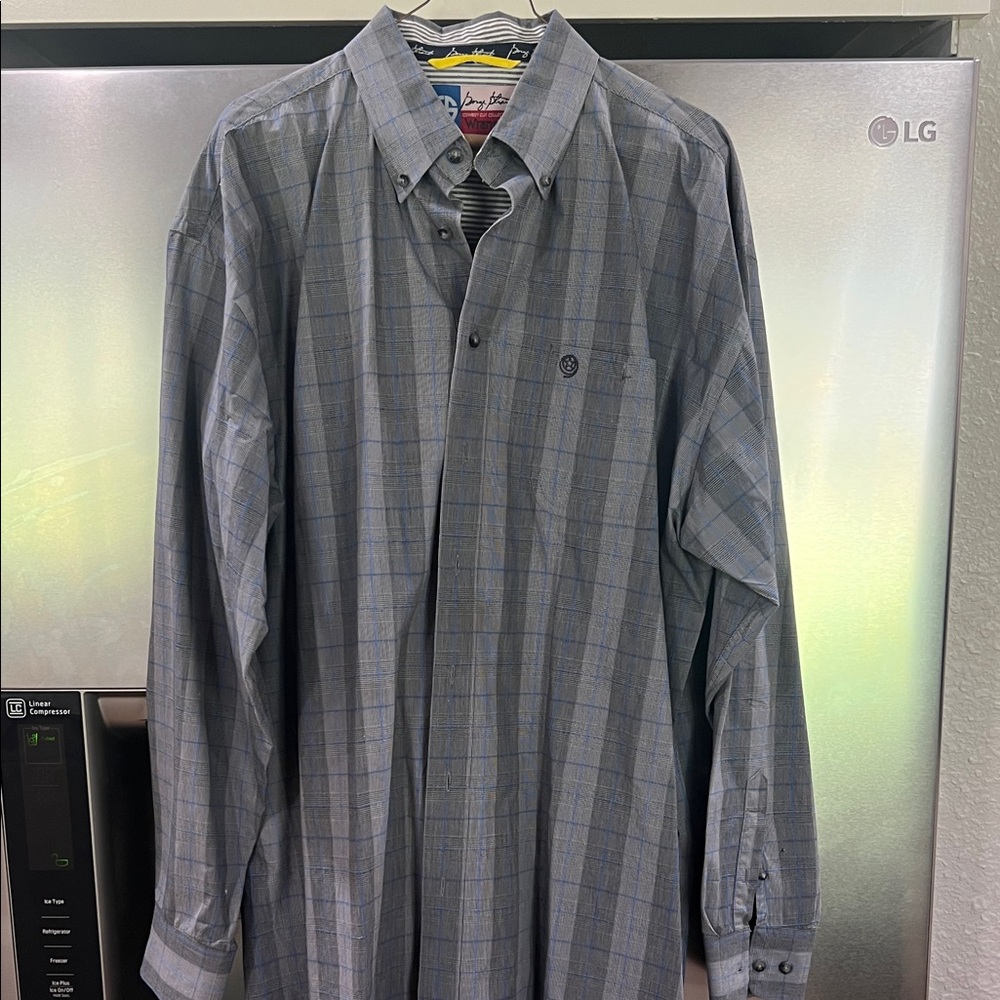2 long sleeve XxL Wranglwr dress shirts, George Strait edition.